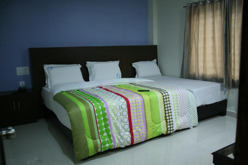Kvp Inn Tirupati Phòng bức ảnh