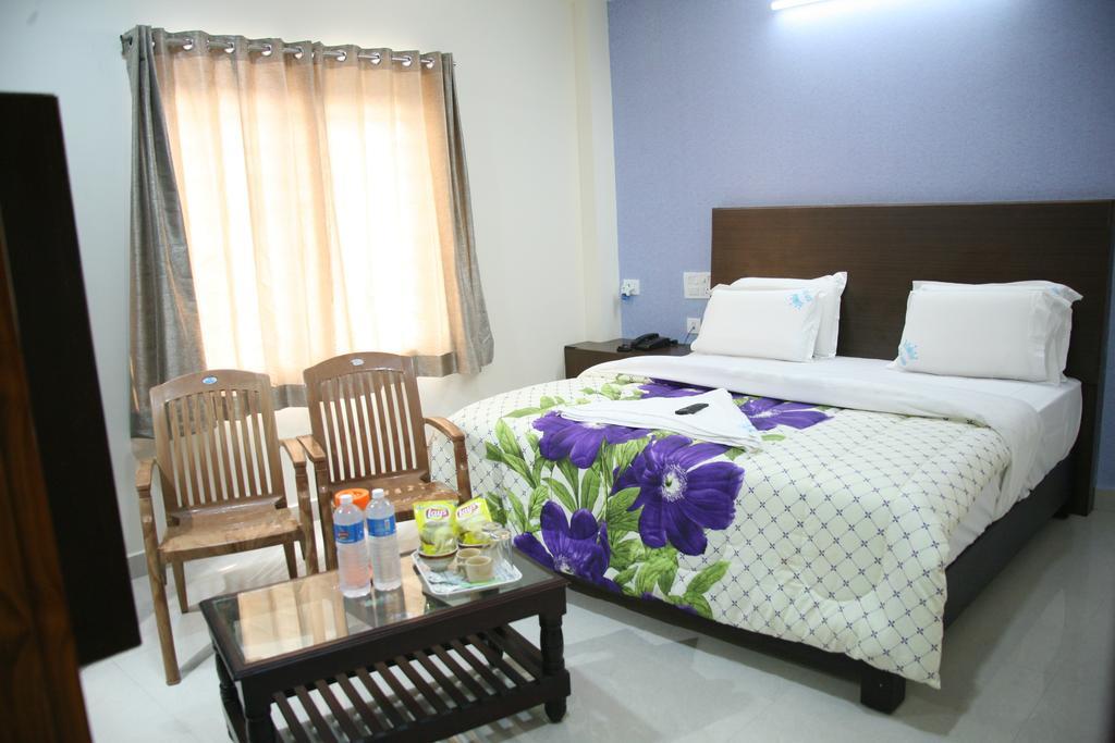 Kvp Inn Tirupati Phòng bức ảnh