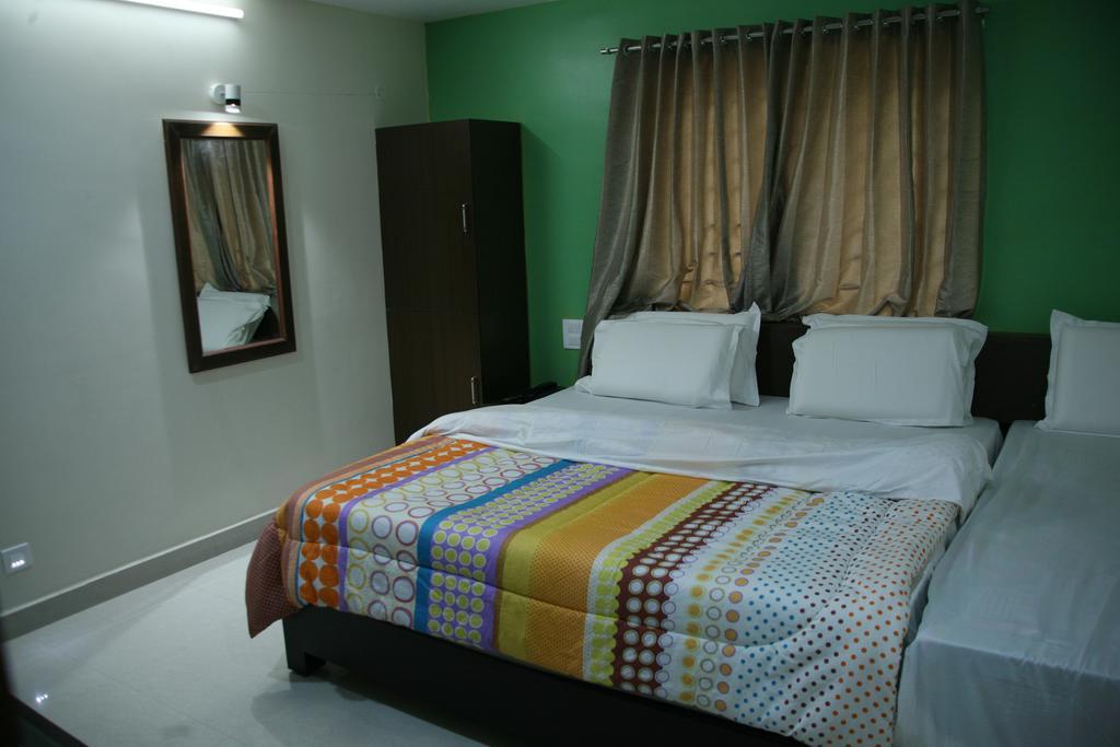 Kvp Inn Tirupati Phòng bức ảnh